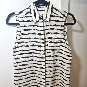 Parker Silk Sleeveless Blouse W Overlap Slit Back, Size S